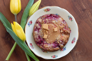 4" Deep Dish Cookie with Macadamia Nut, Raspberry & White Chocolate