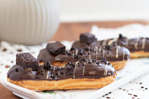Classic Vanilla Bean Éclair with Chocolate Glaze
