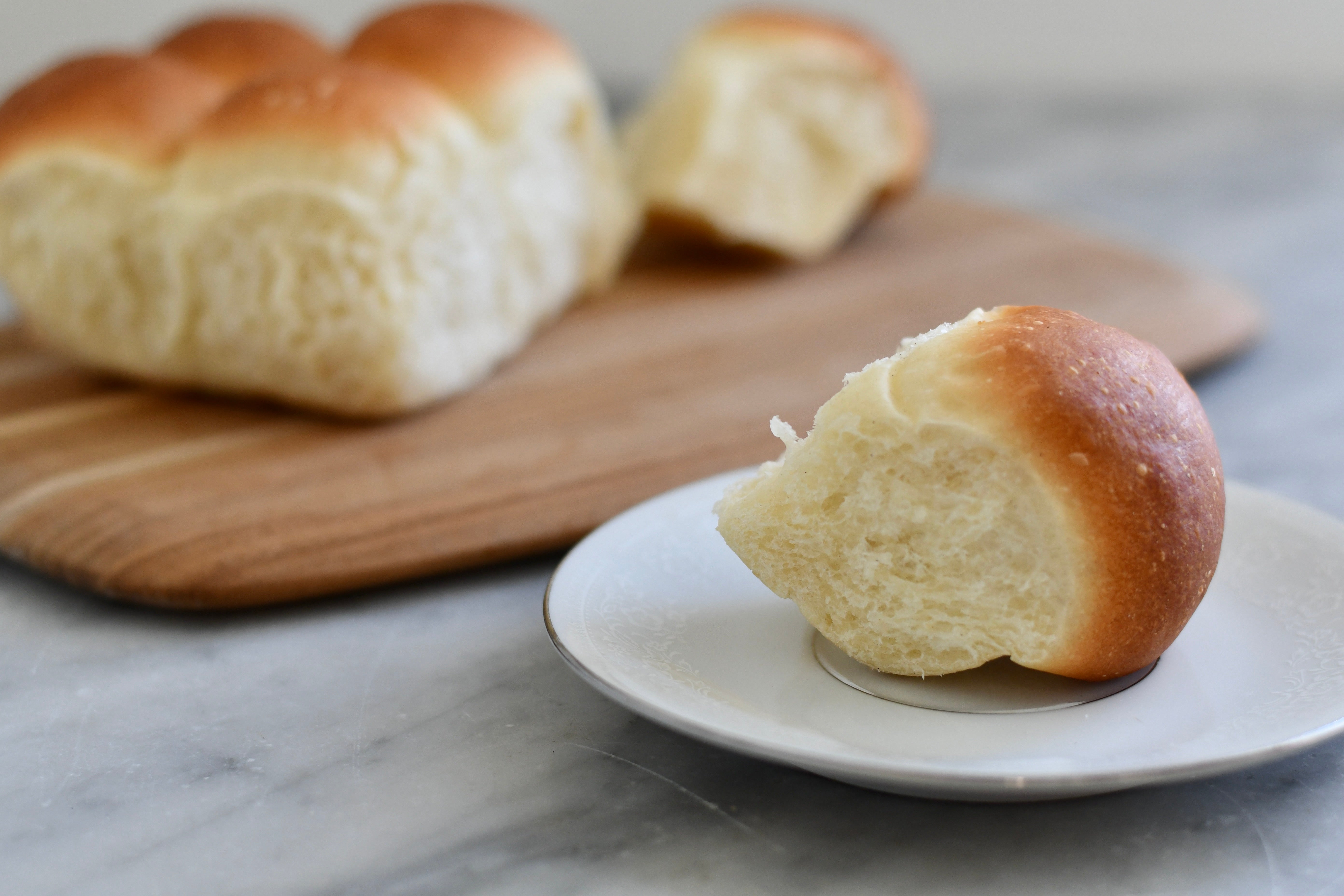 Classic White Dinner Rolls (package of 6)